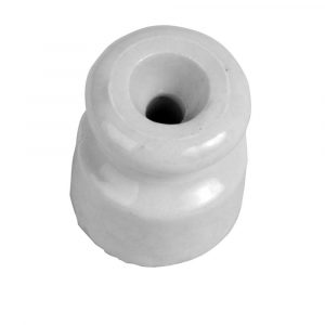 Porcelain isolator